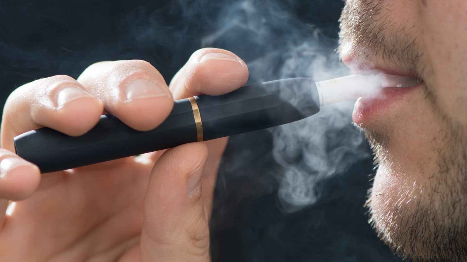 The pros and cons of vaping business post thumbnail image