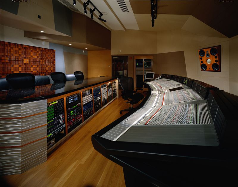 How to Choose the Perfect Recording Studio : Beginners Guide post thumbnail image