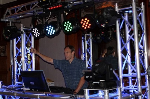 Grooving on the Dance Floor: Tips for Crafting the Perfect Wedding DJ Set post thumbnail image